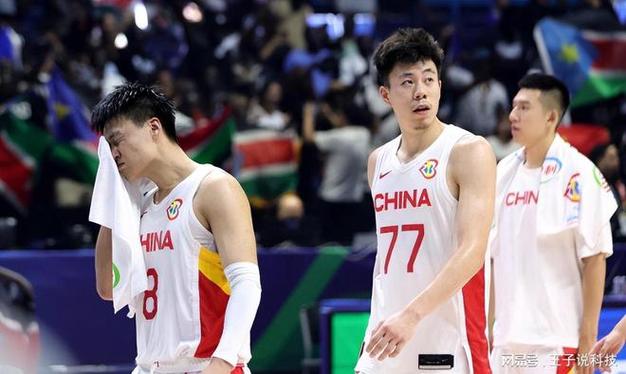 中国男篮今晚比赛的相关图片